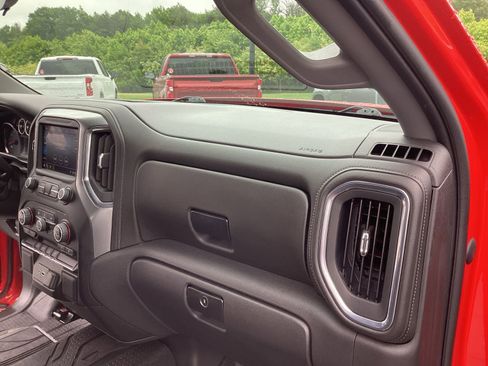 Used 2022 Chevrolet Silverado 1500 RST w/ Z71 Off-Road Package AWD/4WD image 16