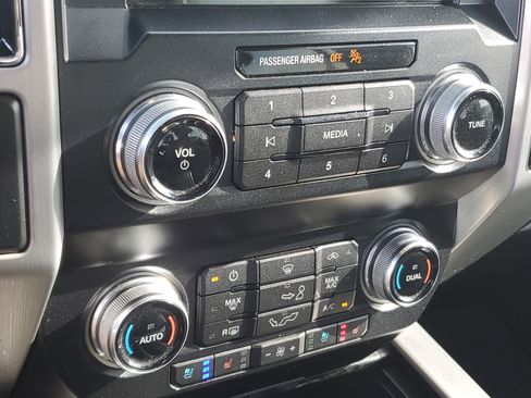 Used 2019 Ford F150 Platinum image 21