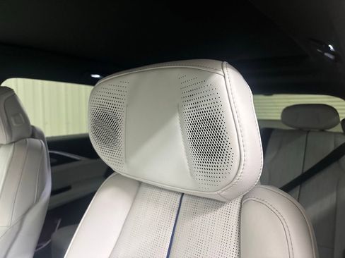 New 2025 Cadillac Lyriq Luxury image 11