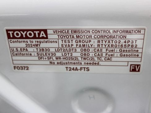 Used 2024 Toyota Tacoma TRD Sport w/ TRD Sport Premium Package AWD/4WD image 27