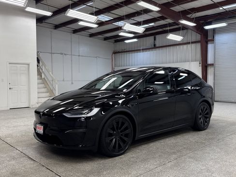 Used 2023 Tesla Model X Base image 1