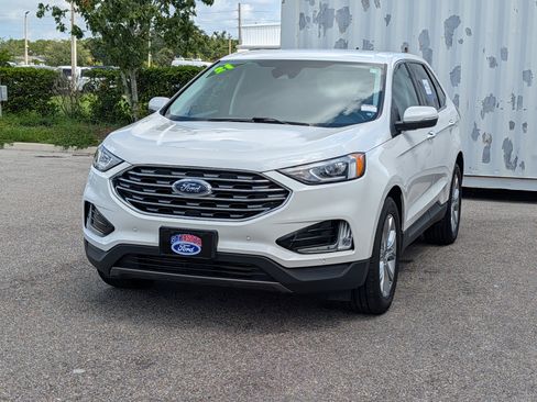 Certified 2021 Ford Edge Titanium FWD image 8