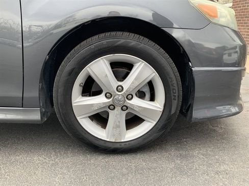 Used 2010 Toyota Camry image 13