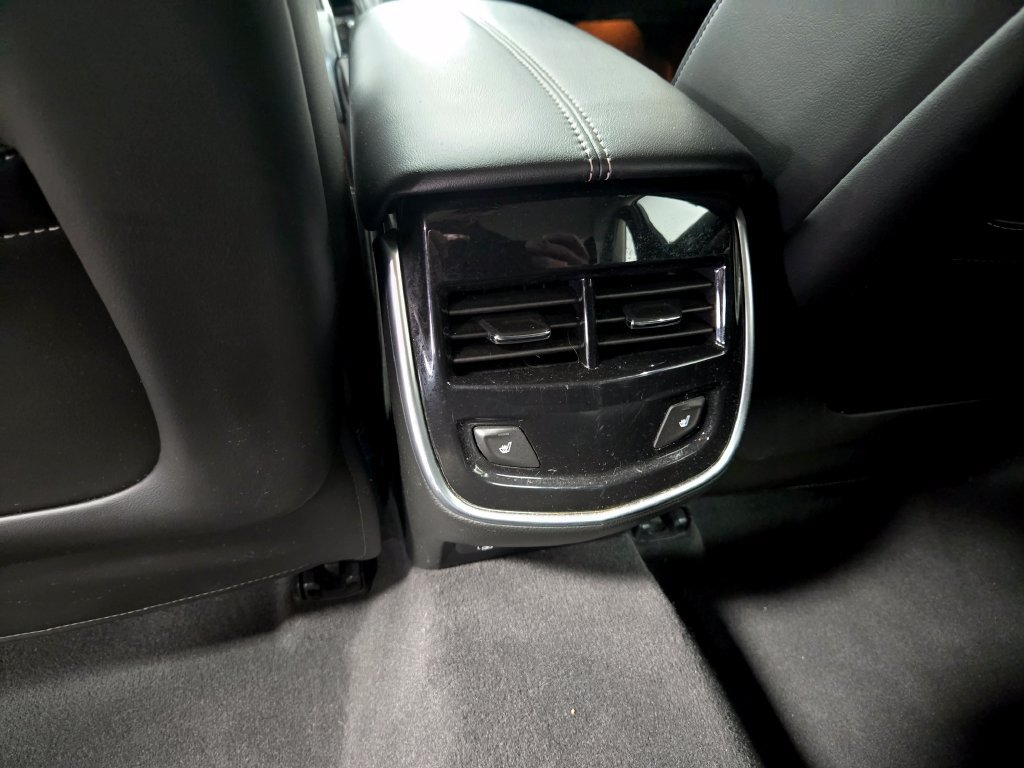 Used 2018 Cadillac XTS Luxury AWD/4WD image 32
