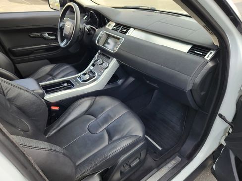 Used 2015 Land Rover Range Rover Evoque Pure Premium image 18