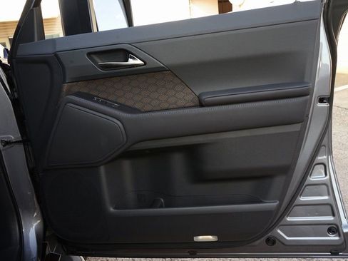 Used 2026 Lexus GX 550 w/ Accessory Package (2T) image 23