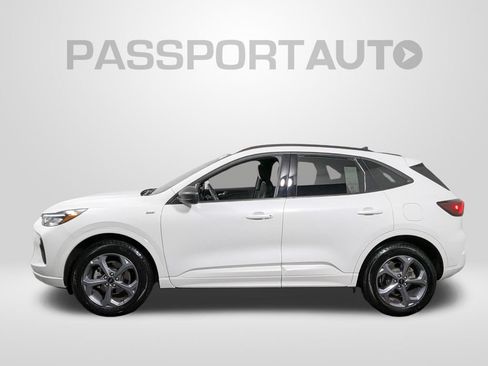 Used 2023 Ford Escape ST-Line w/ Tech Pack #1 AWD/4WD image 2