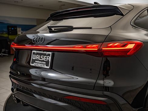 New 2026 Audi SQ5 Prestige AWD/4WD image 15