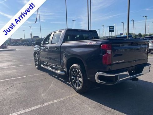 Used 2023 Chevrolet Silverado 1500 LT AWD/4WD image 5