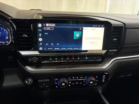 Used 2022 Chevrolet Silverado 1500 LTZ w/ LTZ Convenience Package II AWD/4WD image 36