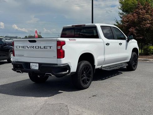 Used 2025 Chevrolet Silverado 1500 LT Trail Boss w/ Convenience Package II AWD/4WD image 3