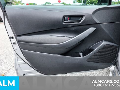 Used 2023 Toyota Corolla LE image 43