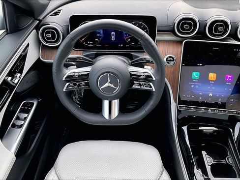 Used 2025 Mercedes-Benz C 300 Sedan image 6
