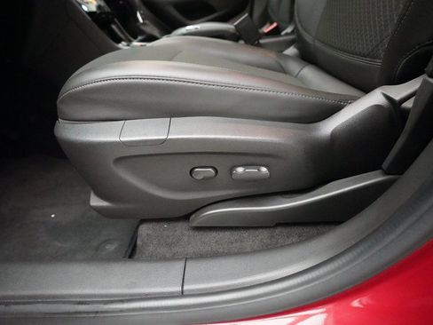 Used 2018 Buick Encore Preferred image 28