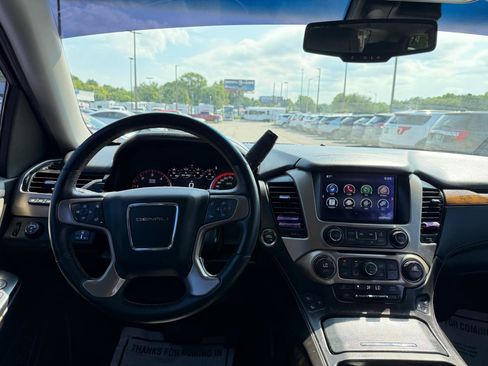 Used 2015 GMC Yukon Denali w/ Premium Package AWD/4WD image 21