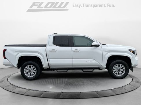 Used 2024 Toyota Tacoma SR5 image 9