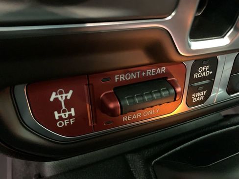 New 2025 Jeep Wrangler Unlimited Rubicon 392 image 17