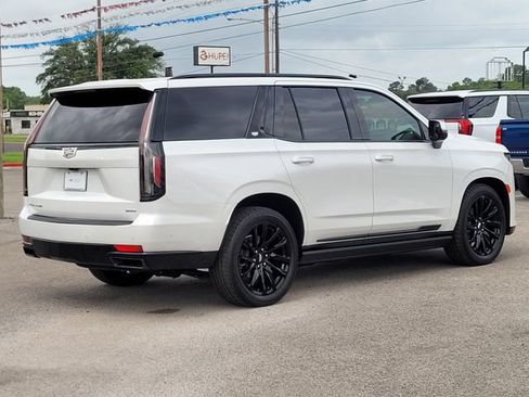 Used 2024 Cadillac Escalade Sport w/ Touring Package AWD/4WD image 4