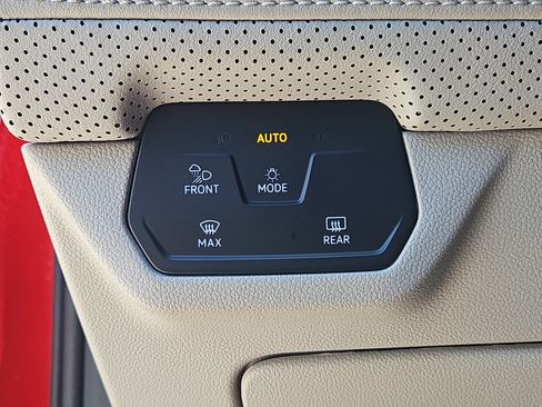 Certified 2024 Volkswagen Atlas SE w/ Panoramic Sunroof Package AWD/4WD image 11