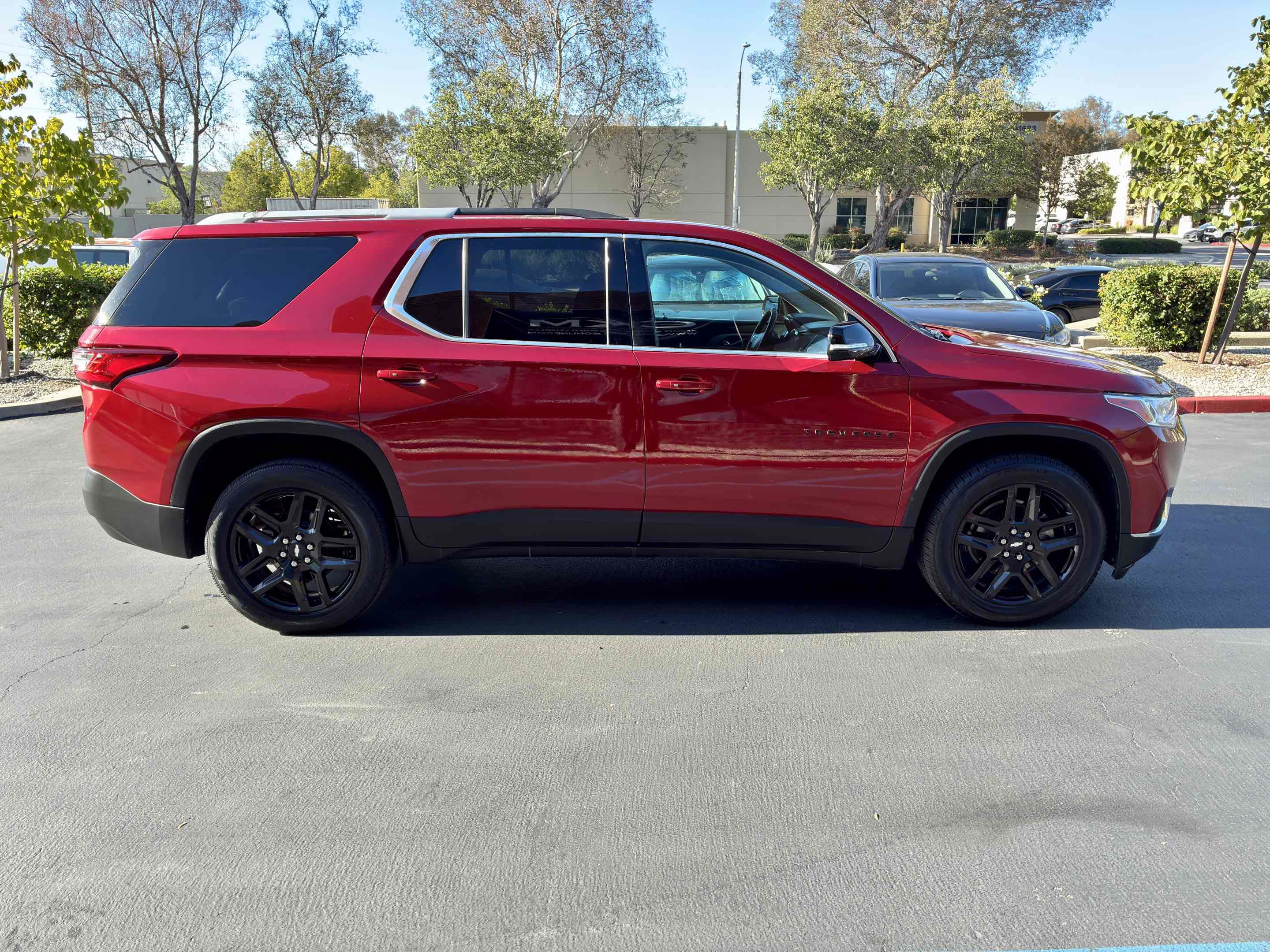 Used 2018 Chevrolet Traverse LT FWD image 7