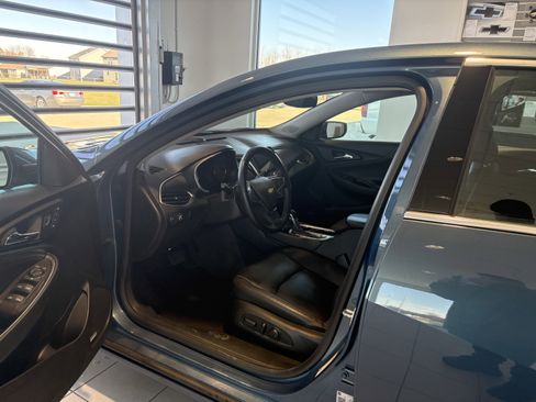 Used 2024 Chevrolet Malibu LT image 9