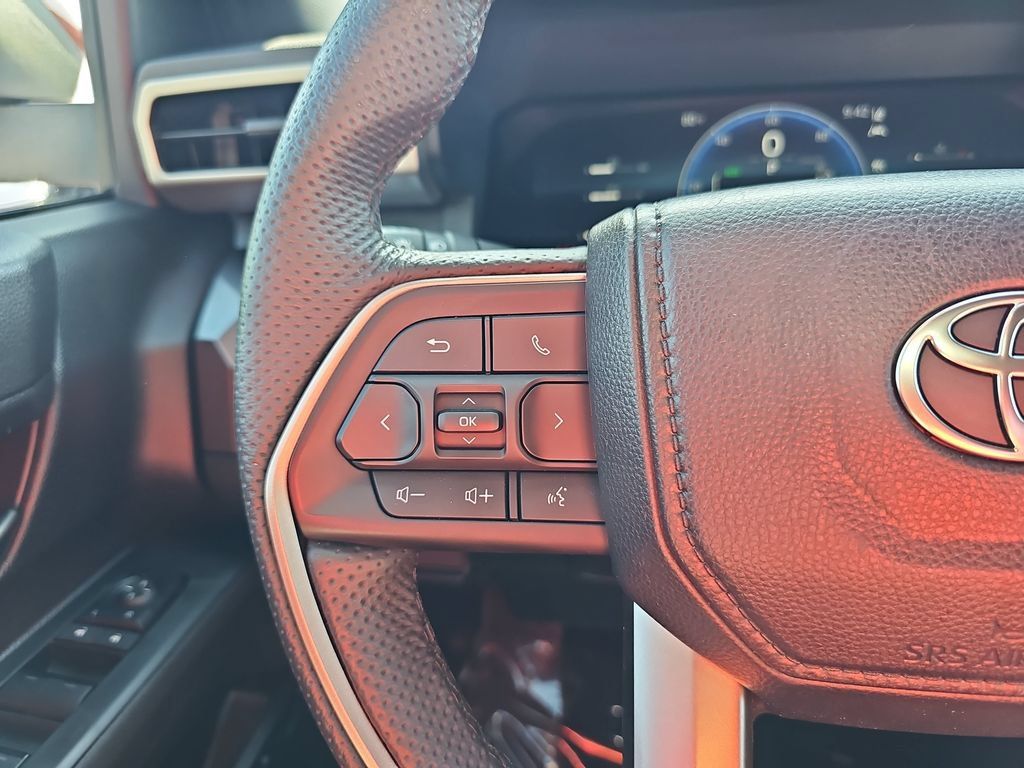 Used 2025 Toyota Tacoma TRD Sport AWD/4WD image 17