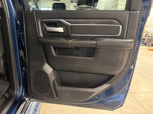 Used 2024 RAM 2500 Big Horn w/ Sport Appearance Package image 16