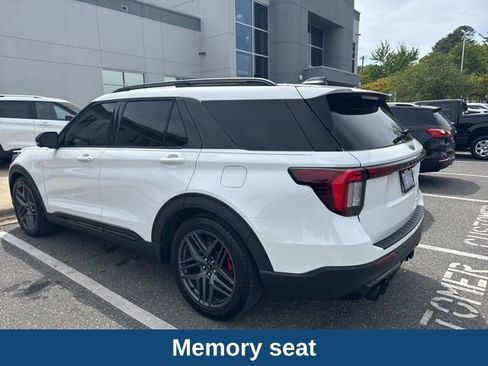 Used 2025 Ford Explorer ST image 6