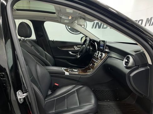 Used 2017 Mercedes-Benz C 300 4MATIC Sedan image 32