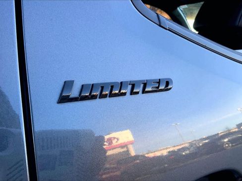 Used 2023 Toyota Tacoma Limited image 10