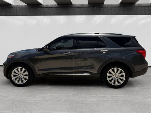 Used 2020 Ford Explorer Limited RWD image 2