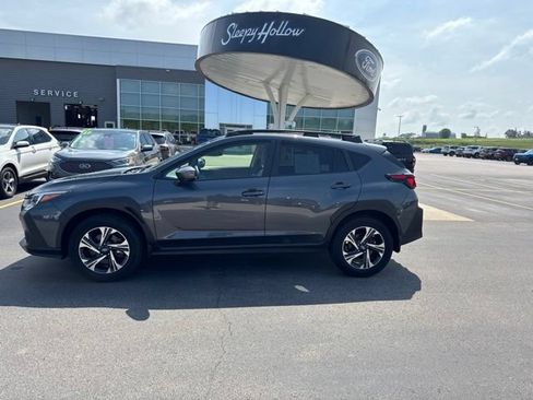 Used 2024 Subaru Crosstrek 2.0i Premium AWD/4WD image 2