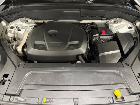 Used 2016 Volvo XC90 T6 Momentum w/ Momentum Plus Package AWD/4WD image 39
