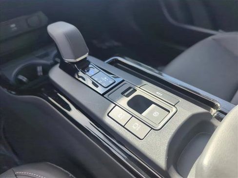 Used 2025 Toyota Prius XLE image 15