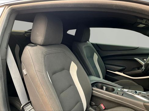 Used 2021 Chevrolet Camaro LT RWD image 26