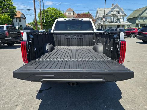 Used 2025 Toyota Tundra SR5 AWD/4WD image 17