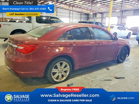 Used 2012 Chrysler 200 Touring FWD image 4