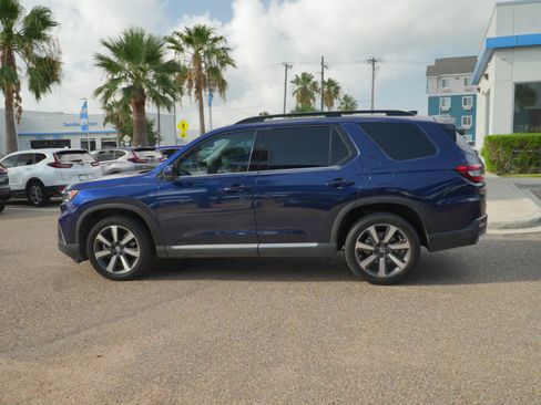 Used 2024 Honda Pilot Touring image 8