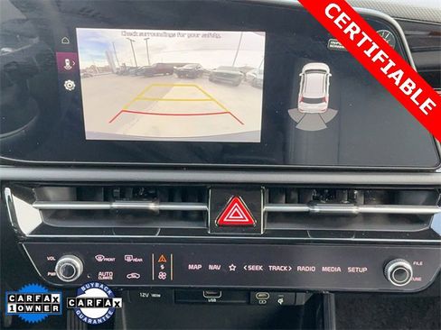 Certified 2025 Kia Niro EX image 19