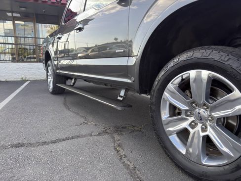 Used 2015 Ford F150 Platinum w/ Equipment Group 701A Luxury AWD/4WD image 29