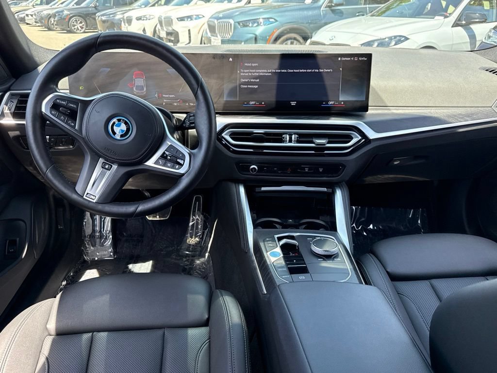 Certified 2023 BMW i4 eDrive40 w/ M Sport Package RWD image 31