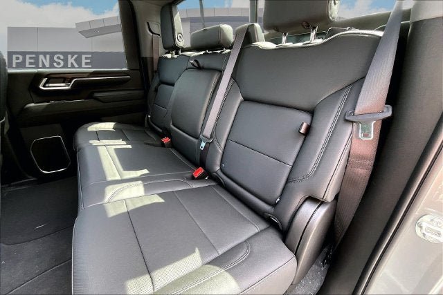 New 2026 GMC Sierra 3500 SLT w/ SLT Premium Package AWD/4WD image 11