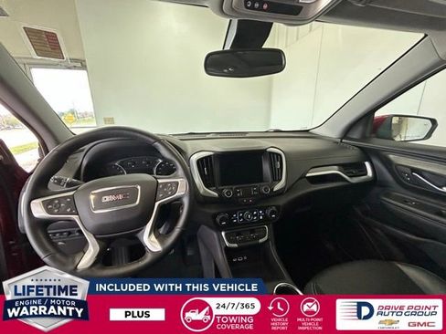 Used 2024 GMC Terrain SLT w/ Tech Package image 16