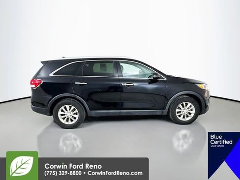 Used 2016 Kia Sorento LX image 10
