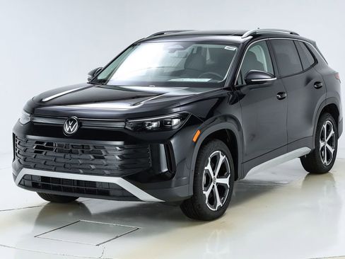 New 2026 Volkswagen Tiguan SE image 40