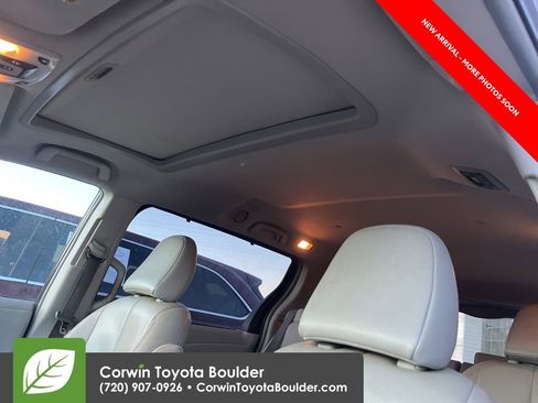 Used 2013 Toyota Sienna XLE image 11