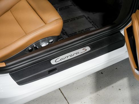 Used 2017 Porsche 911 Carrera S image 28