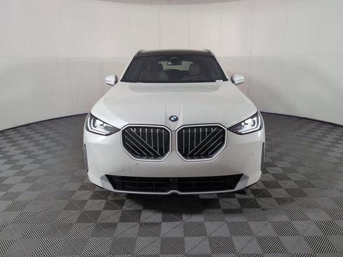 Used 2025 BMW X3 xDrive30i w/ Premium Package image 5