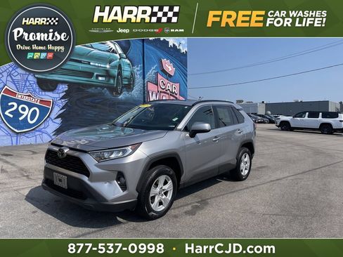 Used 2019 Toyota RAV4 XLE AWD/4WD image 1