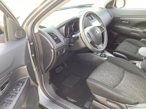 Used 2025 Mitsubishi Outlander Sport ES AWD/4WD image 11